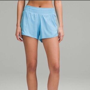 Lululemon‎ Hotty Hot High-Rise Lined Short 4"
Kayak Blue Light Size 4